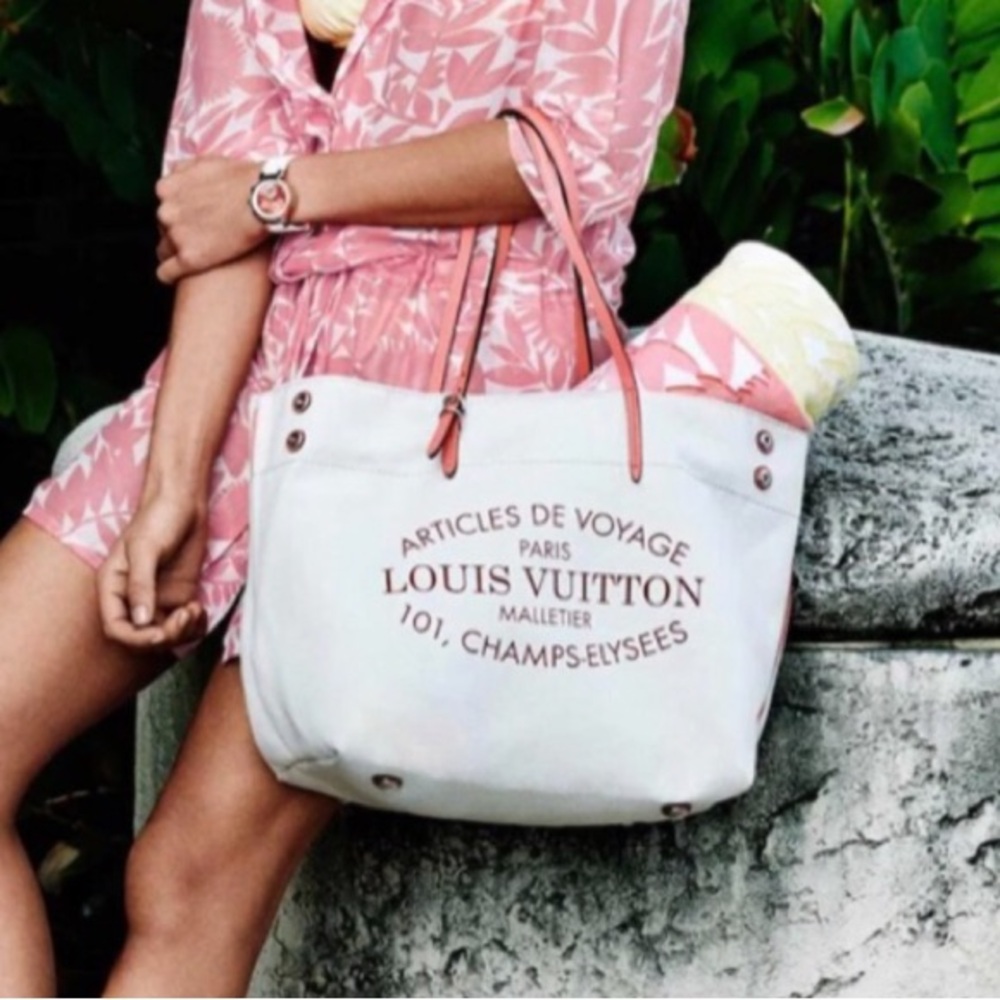 ISO • Searching for THIS STYLE Louis Vuitton Canvas Bag - Picture 2 of 4